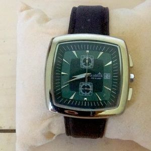 Braddock large dial with black leather band